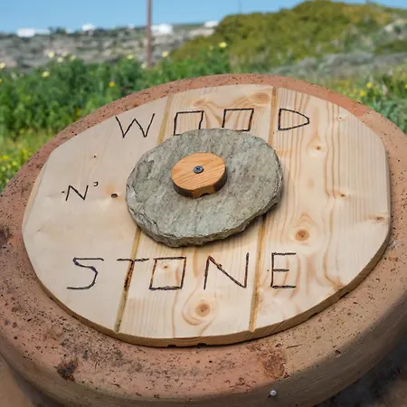 Wood And Stone Appartement Adamantas  Buitenkant foto