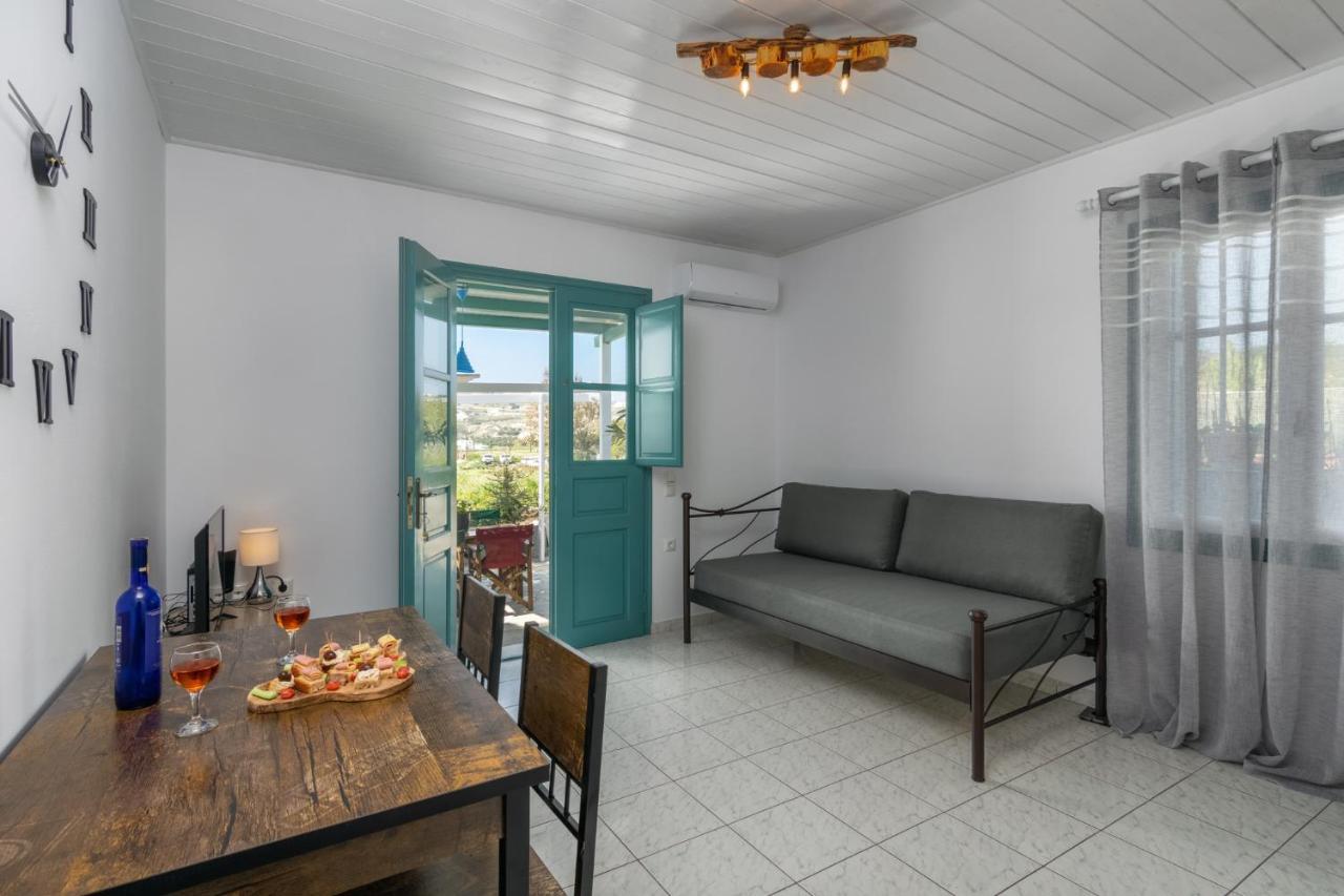 Wood And Stone Appartement Adamantas (Milos)